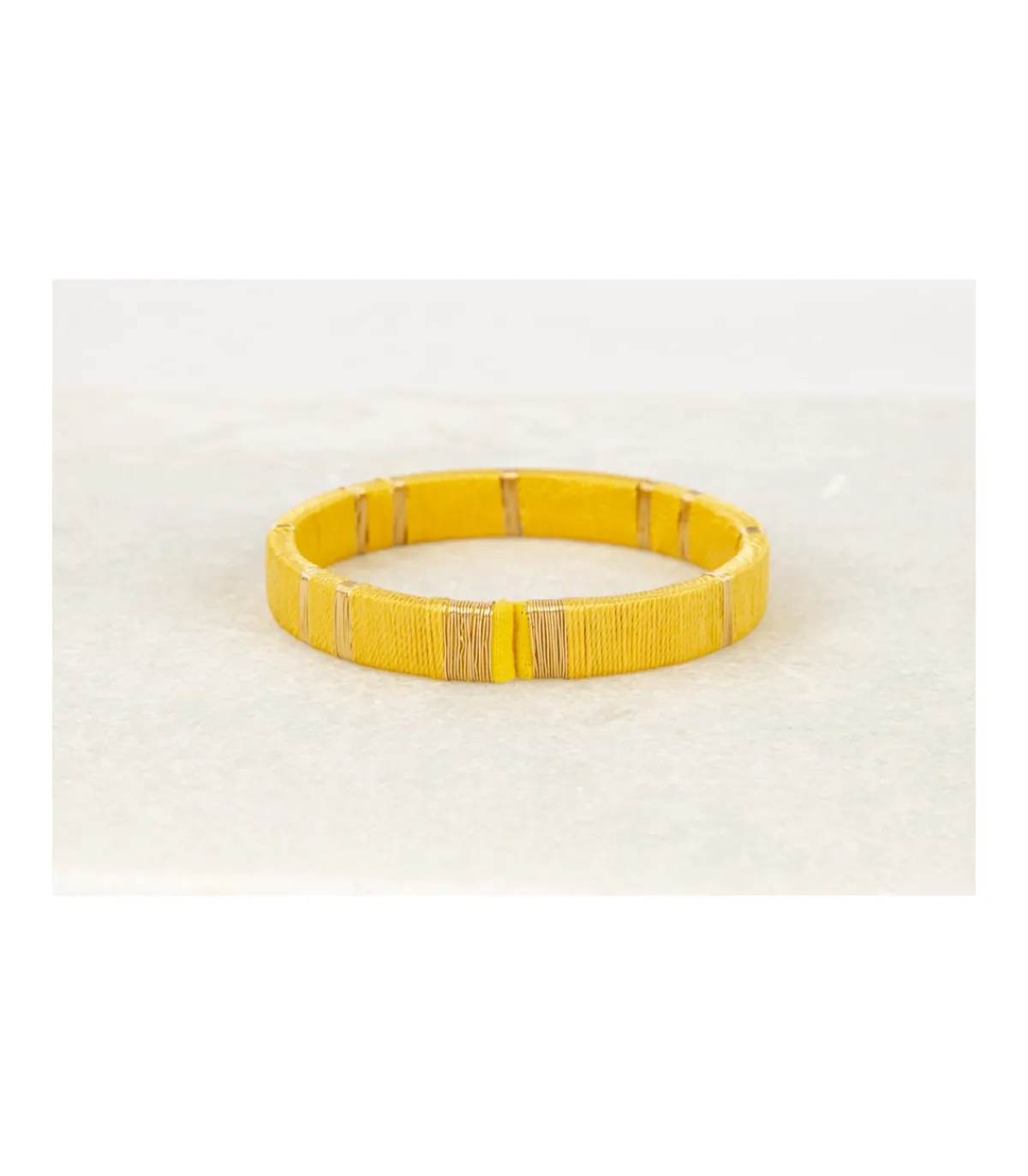 Brazalete Hilos-Salvador Bachiller Clearance