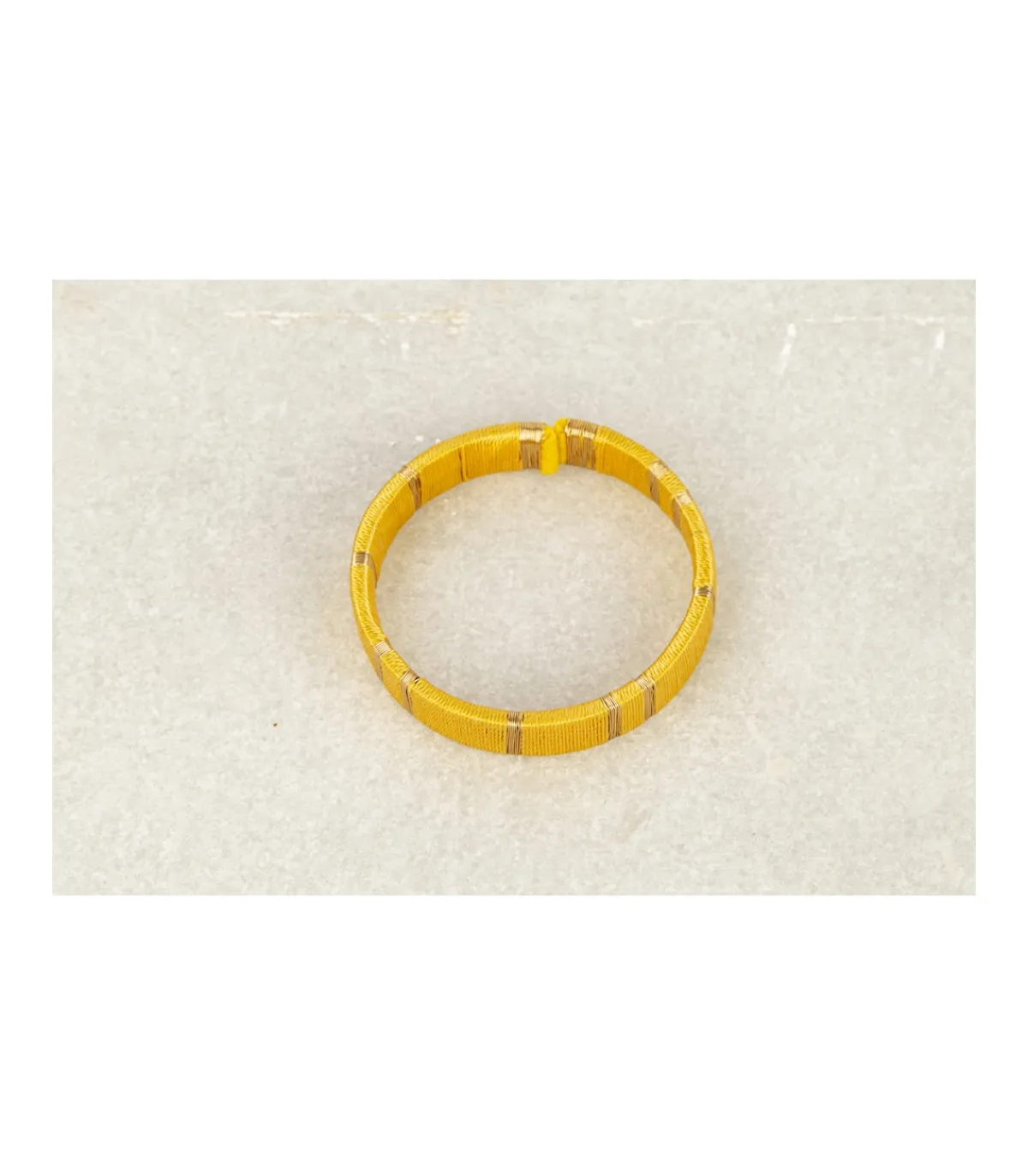 Brazalete Hilos-Salvador Bachiller Clearance