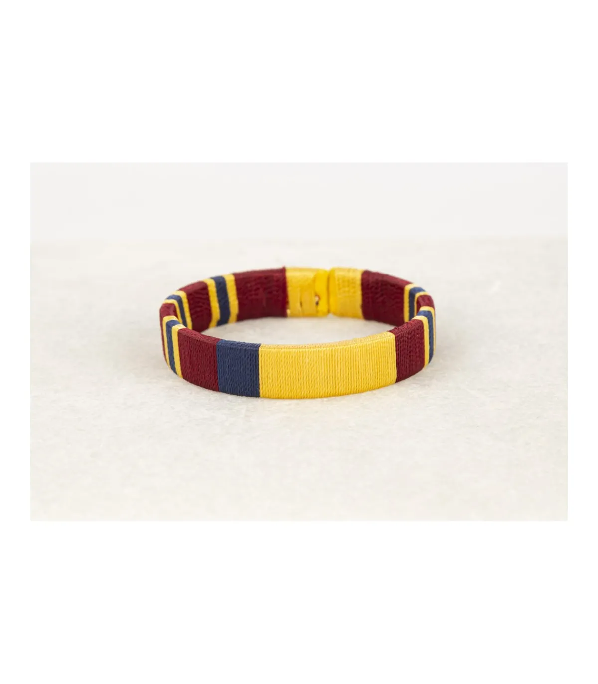 Brazalete Hilos Tri-color-Salvador Bachiller Online