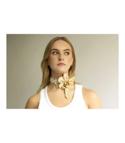 Collar Choker Flor-Salvador Bachiller Hot