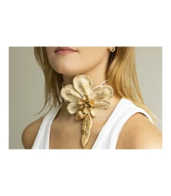 Collar Choker Flor-Salvador Bachiller Hot