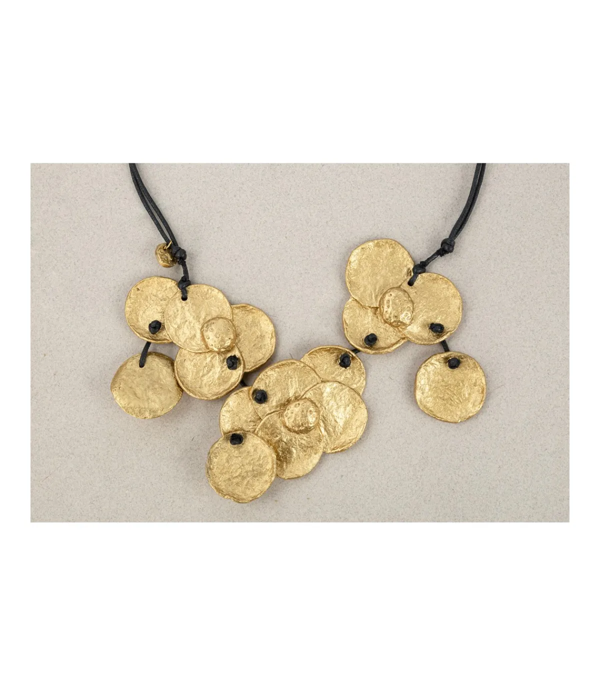 Collar Choker Lirios-Salvador Bachiller Hot