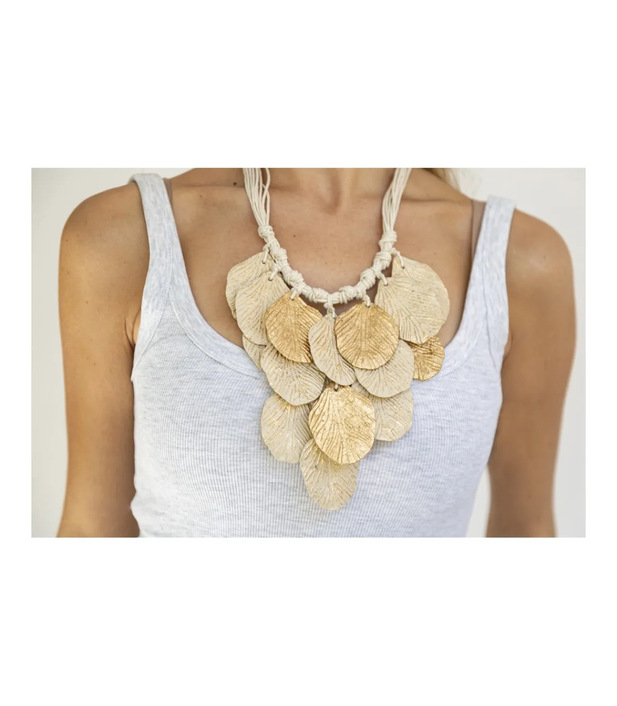 Collar Hojas-Salvador Bachiller Clearance