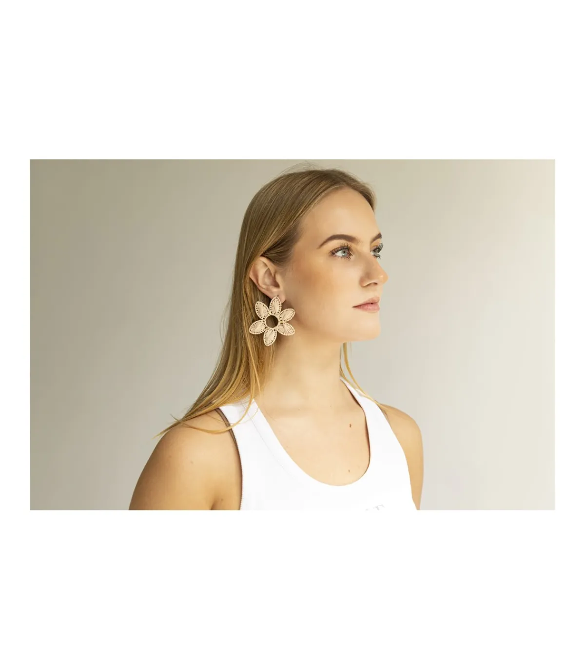 Pendientes Flor Raffia-Salvador Bachiller Online